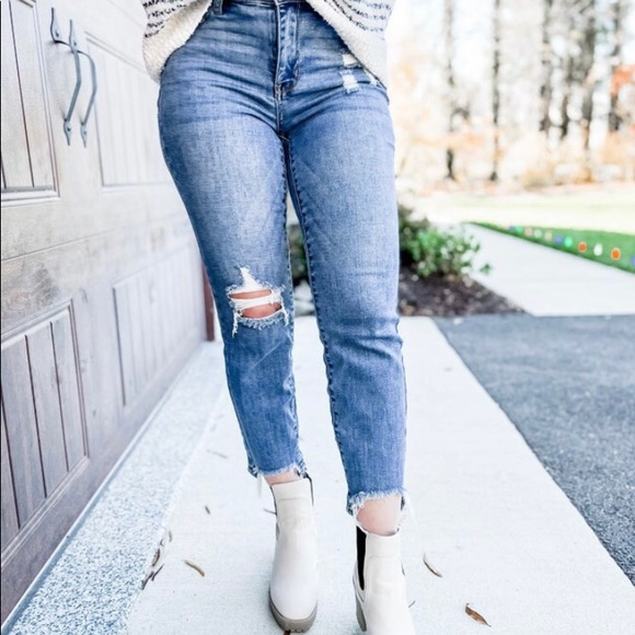 Judy Blue Notch Hem Slim Fit Jeans - Picture 1 of 7